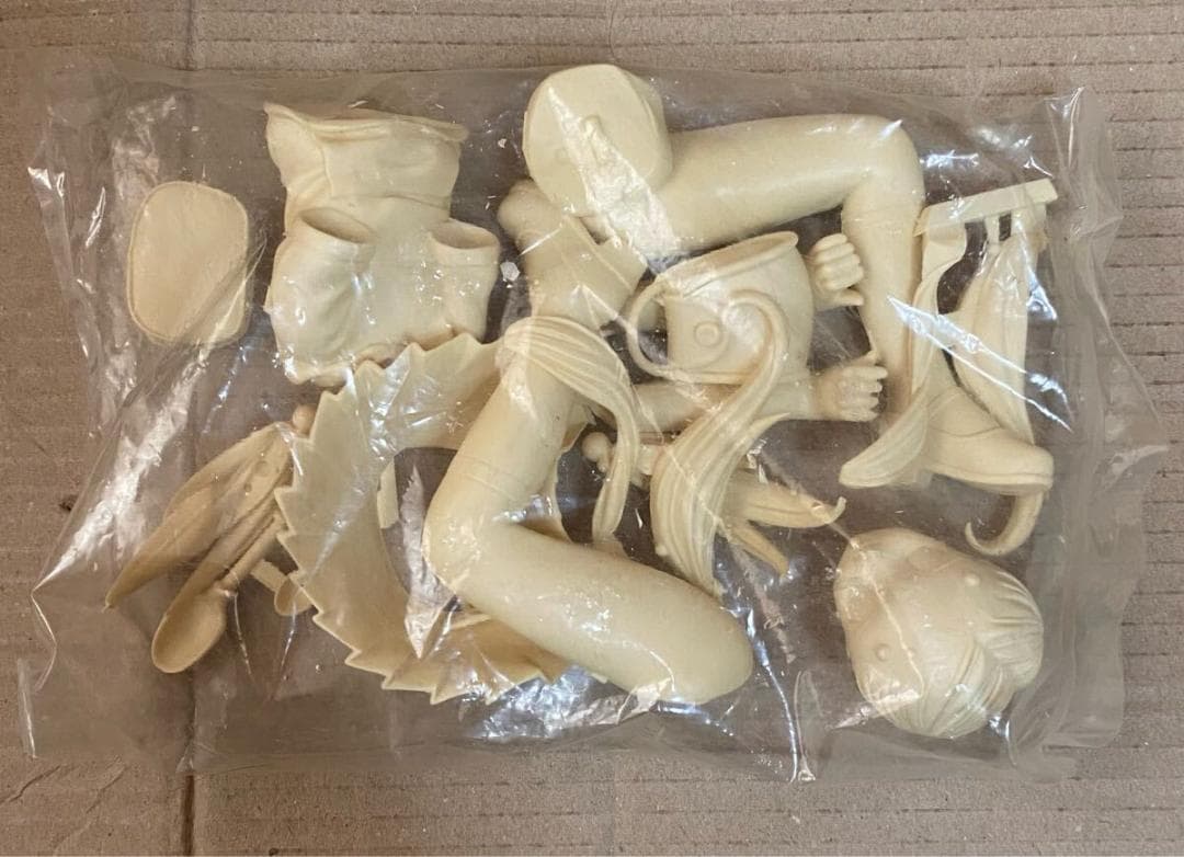 ペーパークラフト欠品 スクルド Ⅵ アイス ガレージキット ああっ女神さまっ