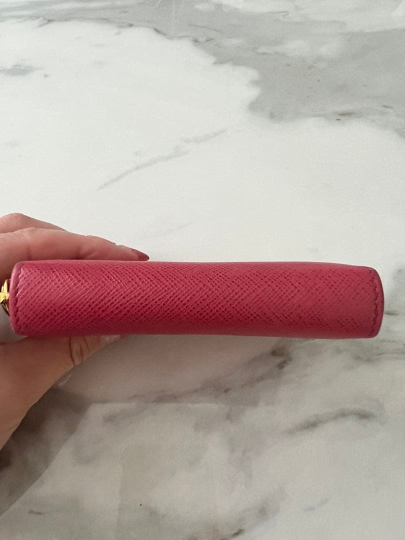 【PRADA】ケース　サフィアーノ