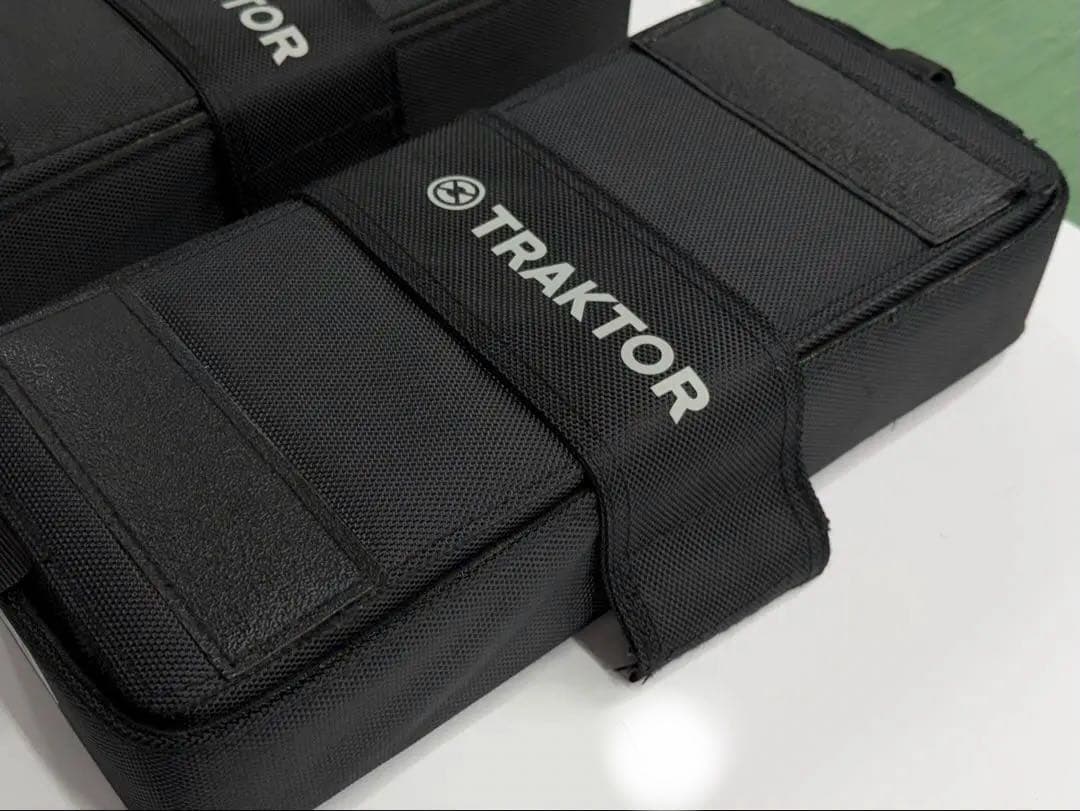 TRAKTOR X1 mk2とZ1 オマケはTRAKTOR PRO4とケース