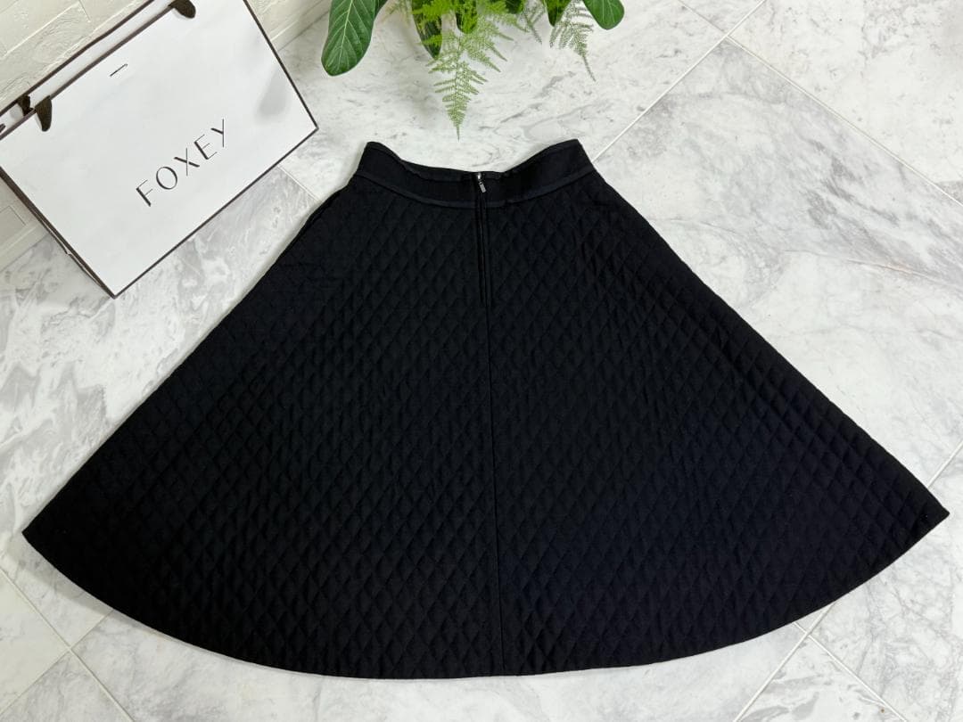 極美品★FOXEY/フォクシーフレアマトラッセ 40 ウール Aライン 別冊掲載