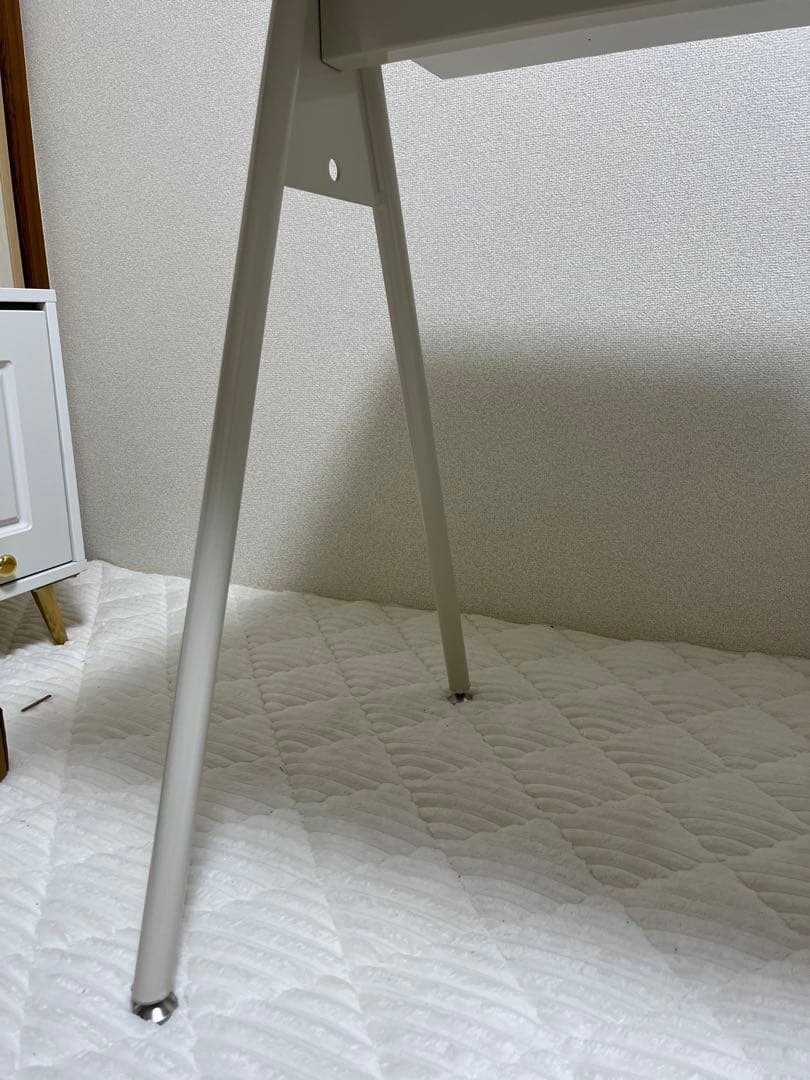 【引取り限定】JSFワークプラス　コンパスレッグデスク　ホワイト