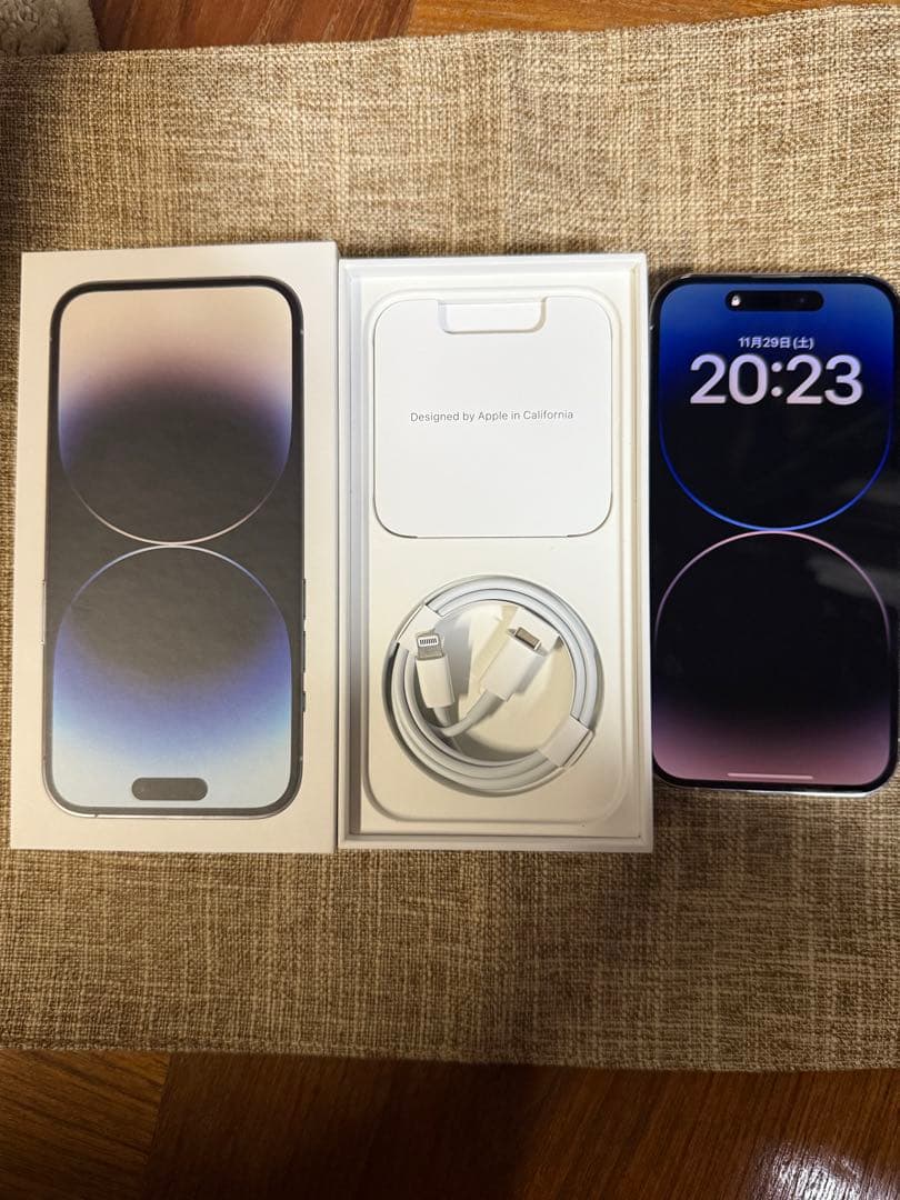 Apple iPhone 14 Pro シルバー 本体　256GB ケーブル新品