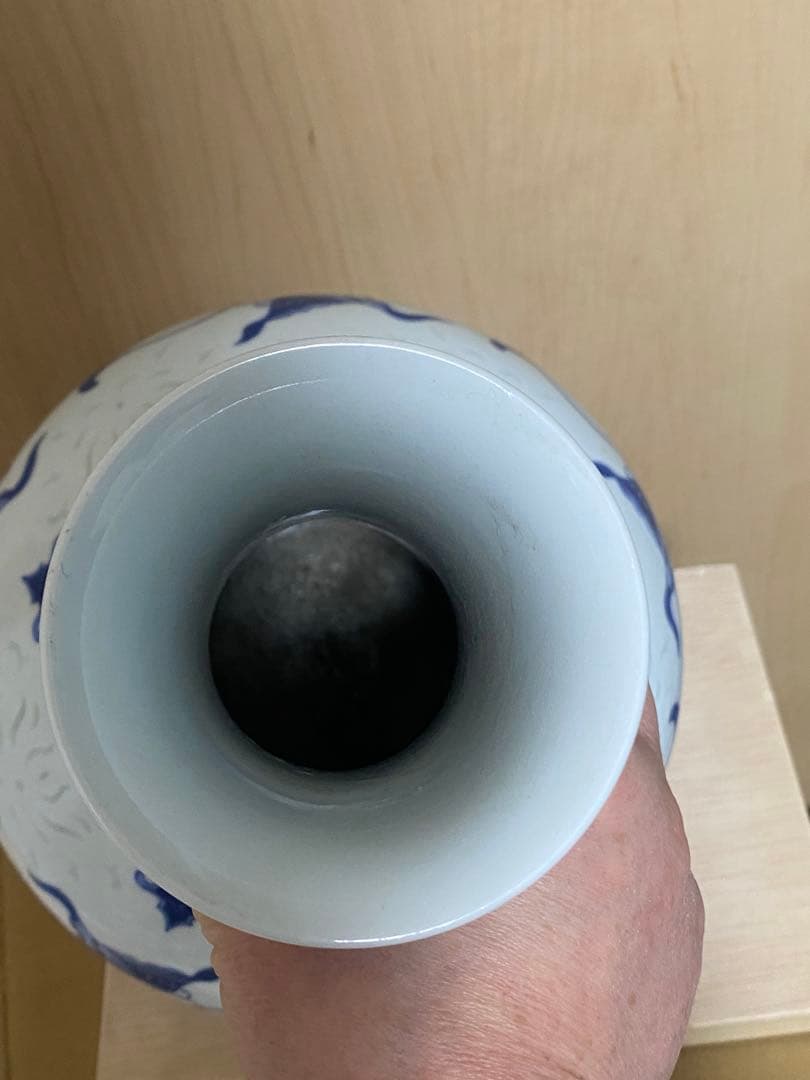 中国　景徳鎮製　染付蛍花瓶　　　　　引越しのため　売り尽くす