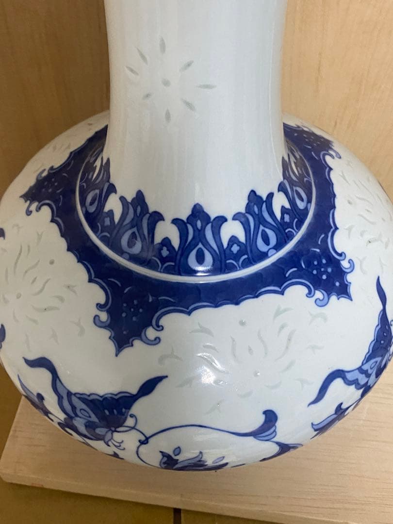 中国　景徳鎮製　染付蛍花瓶　　　　　引越しのため　売り尽くす