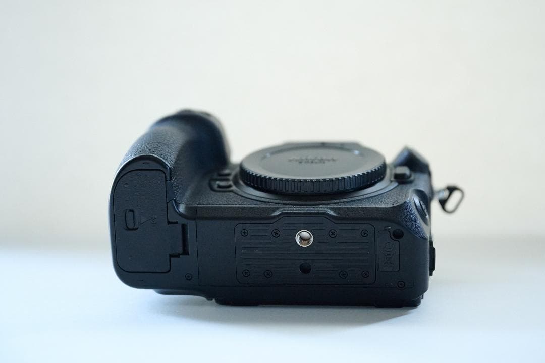 Nikon Z8 ミラーレス一眼カメラ