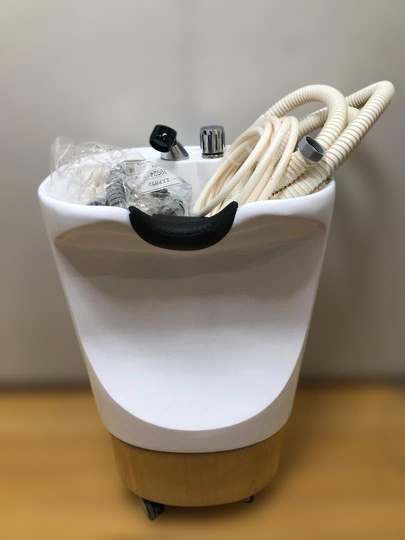 美品 EMS ペロ 移動式 プライベートサロン 使用1年 112930