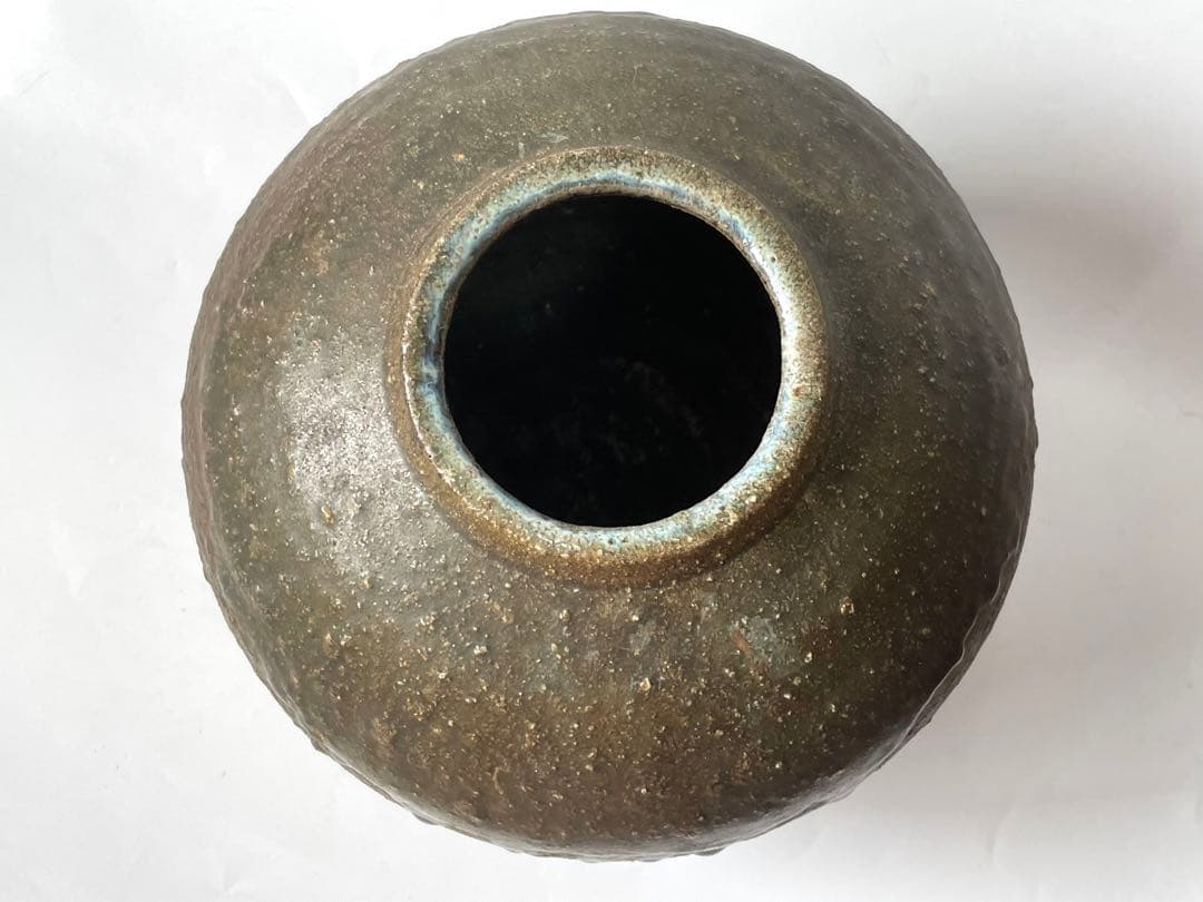 陶芸家　加守田章二　灰釉　丸壺　飾り壺　花器　花入　箱なし　益子焼