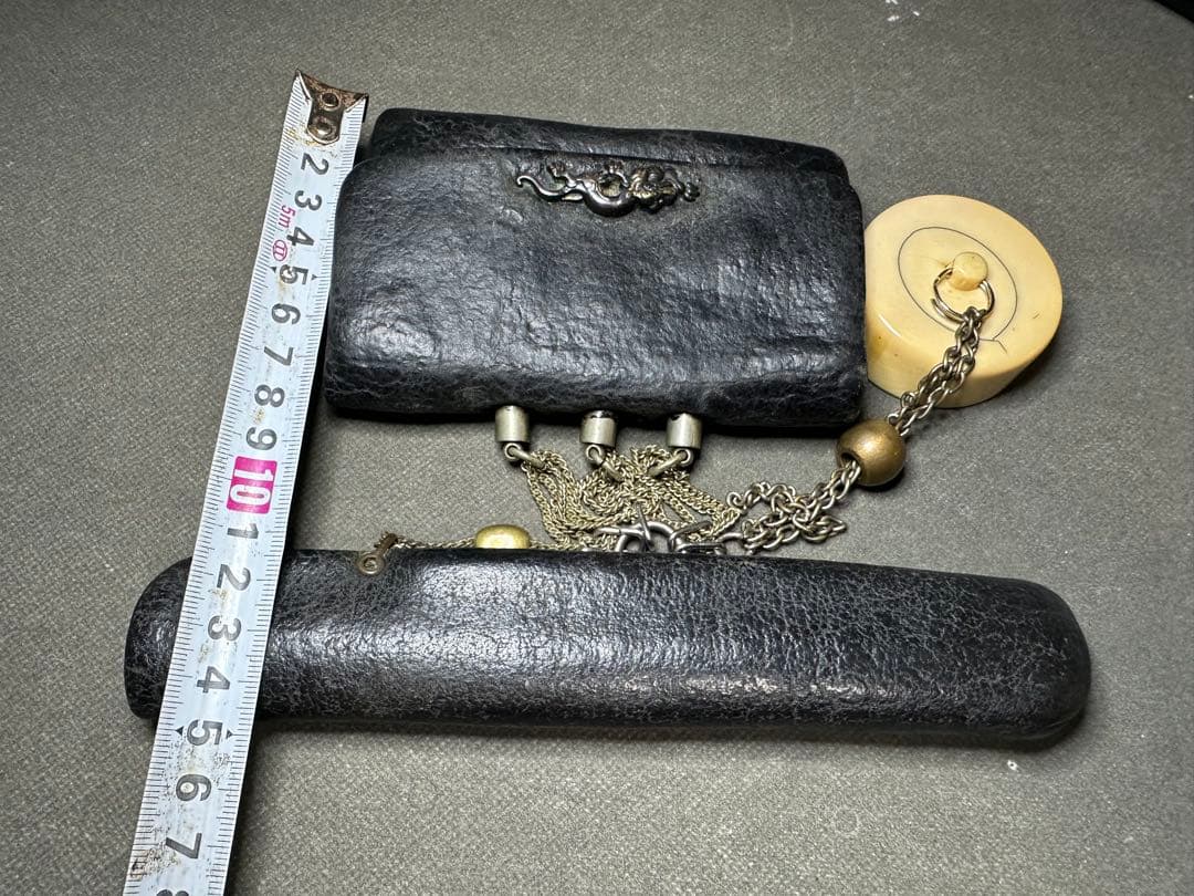 極上　根付　天然素　煙草入れ　煙管入れ材　アンティーク　和彫　置物　骨董　古美術