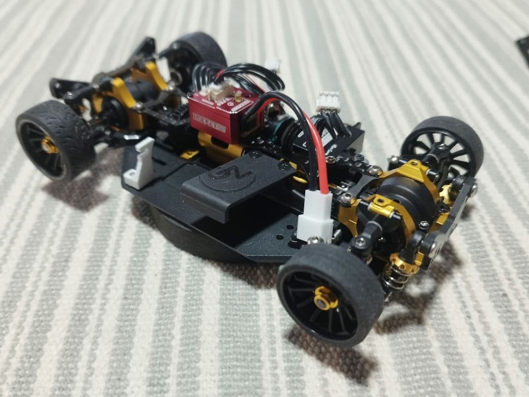 ATOMIC SZ2 シャフトドライブAWD 1/28 ミニRCカー ミニッツ