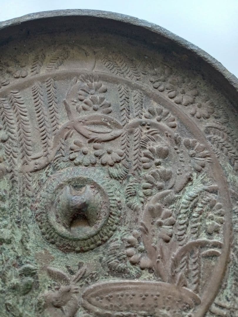 和鏡（古鏡）　桜花垂藤双鳥図　鎌倉時代