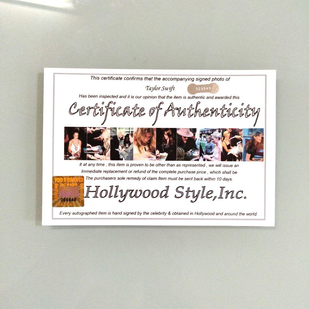 テイラー・スウィフト直筆サイン入り超大型写真…Taylor Swift
