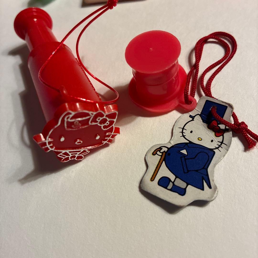 サンリオ　プレミアム　おまけ　キティ　缶付き