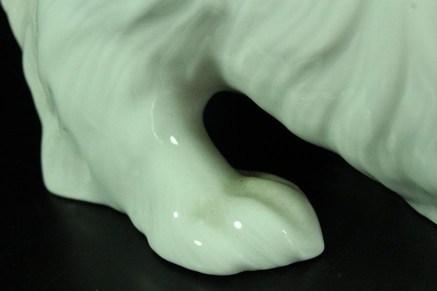 平戸 白磁 犬 置物 在銘 25cmx12cm(K-A203)