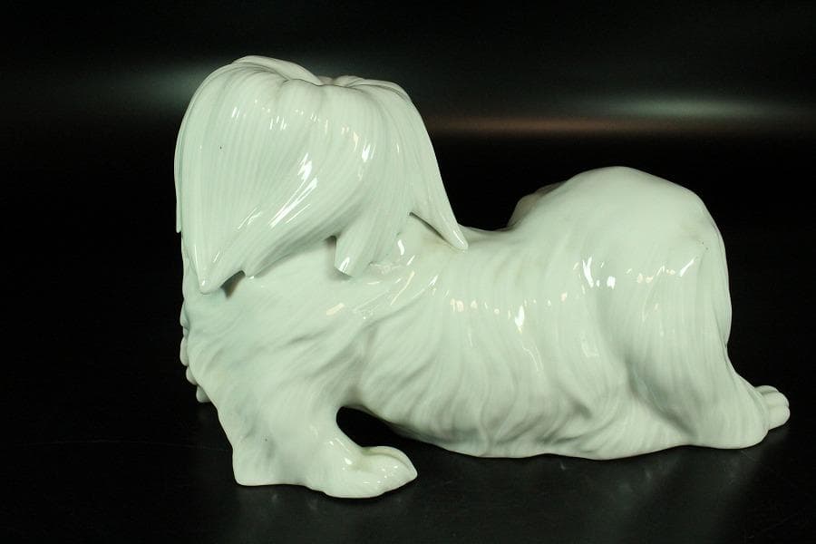 平戸 白磁 犬 置物 在銘 25cmx12cm(K-A203)