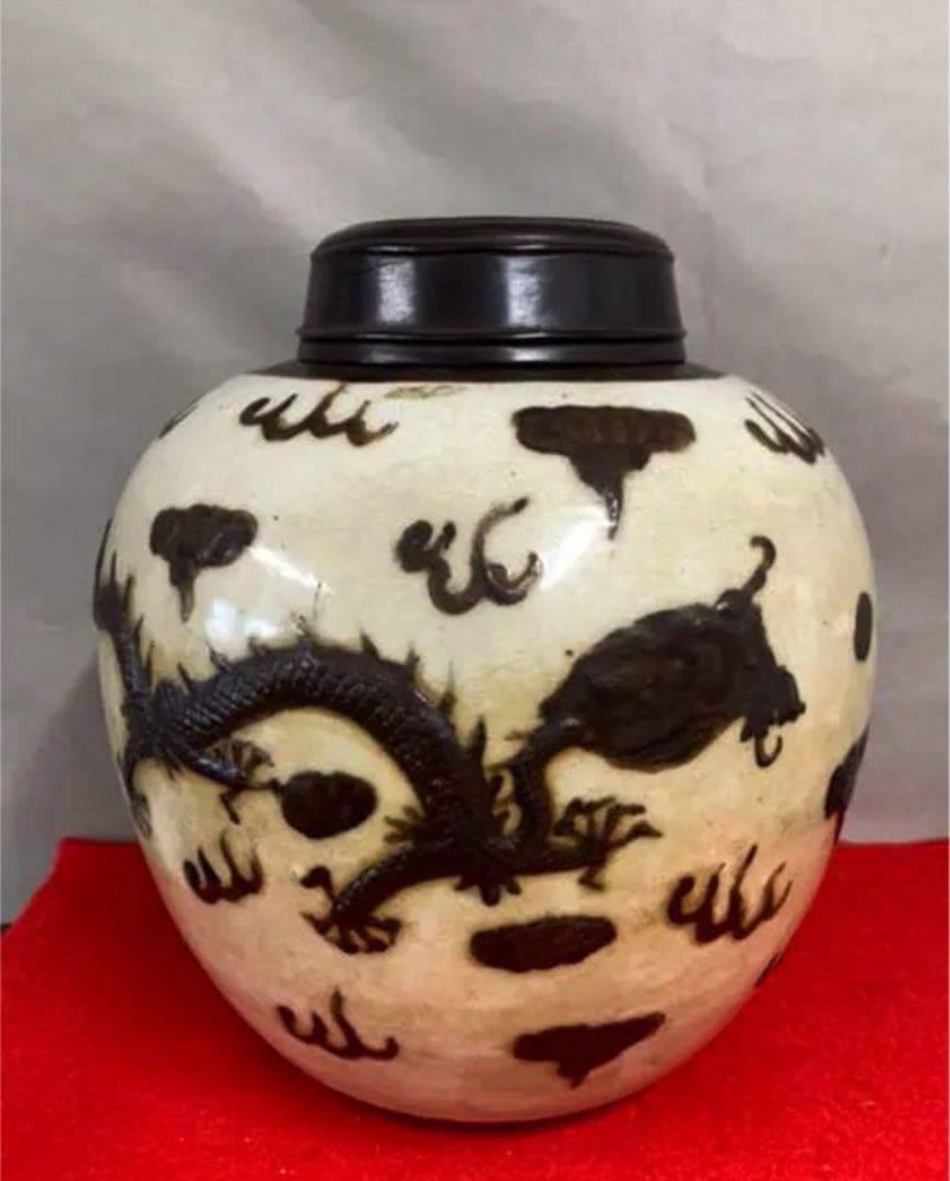 雲龍紋壺　紫檀蓋付き 共箱付き　中国大明時代