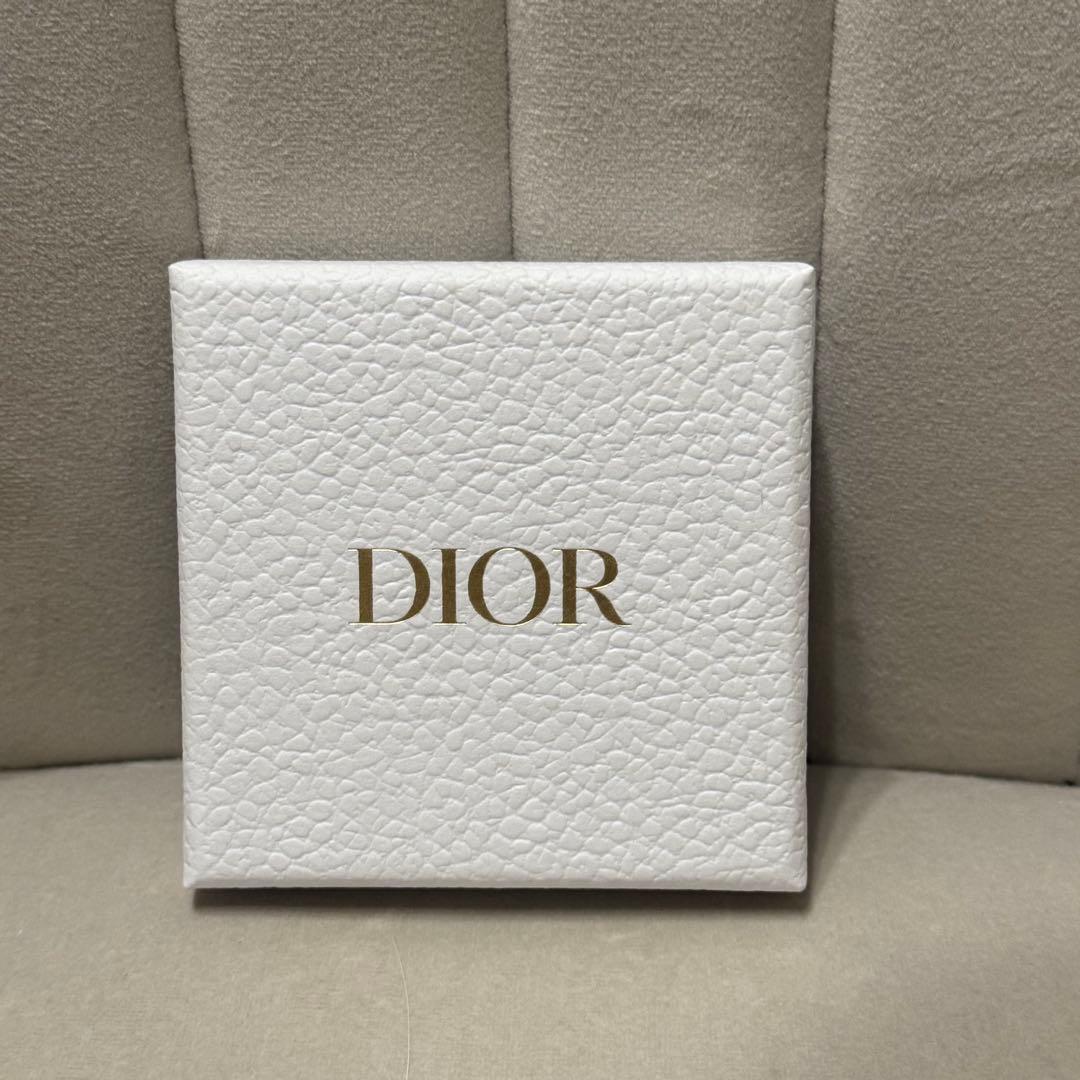 Dior CDクリスチャンディオール ロゴ パール 2022年 ブローチ