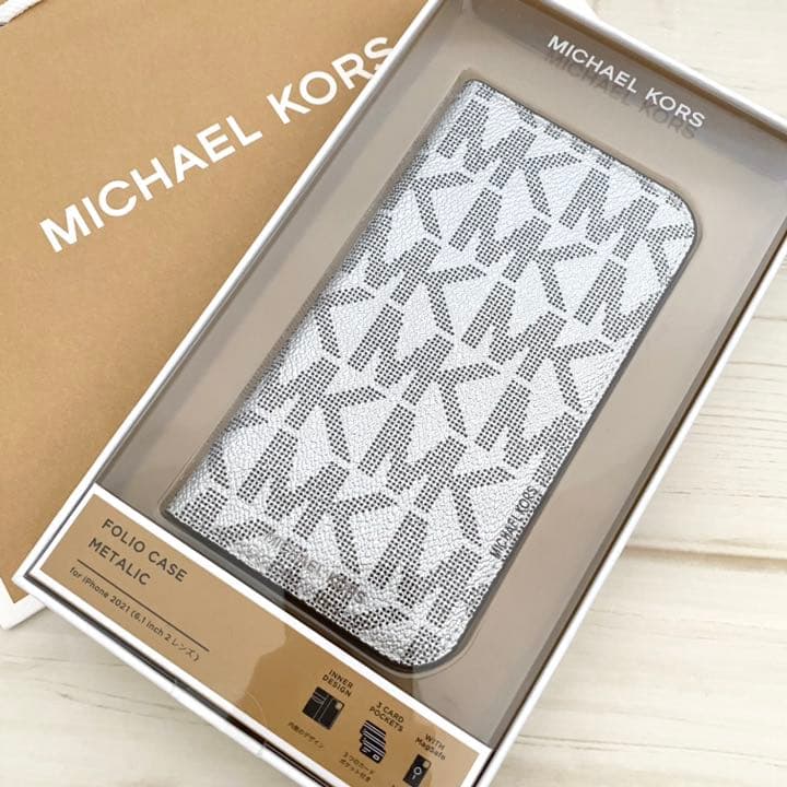 ★ 新品 MICHAEL KORS マイケルコース iPhoneケース ホワイト