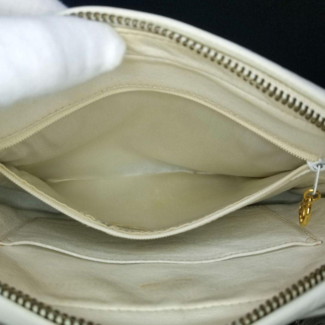 シャネル チェーン ショルダーバッグ フリンジ キルティング オフホワイト系