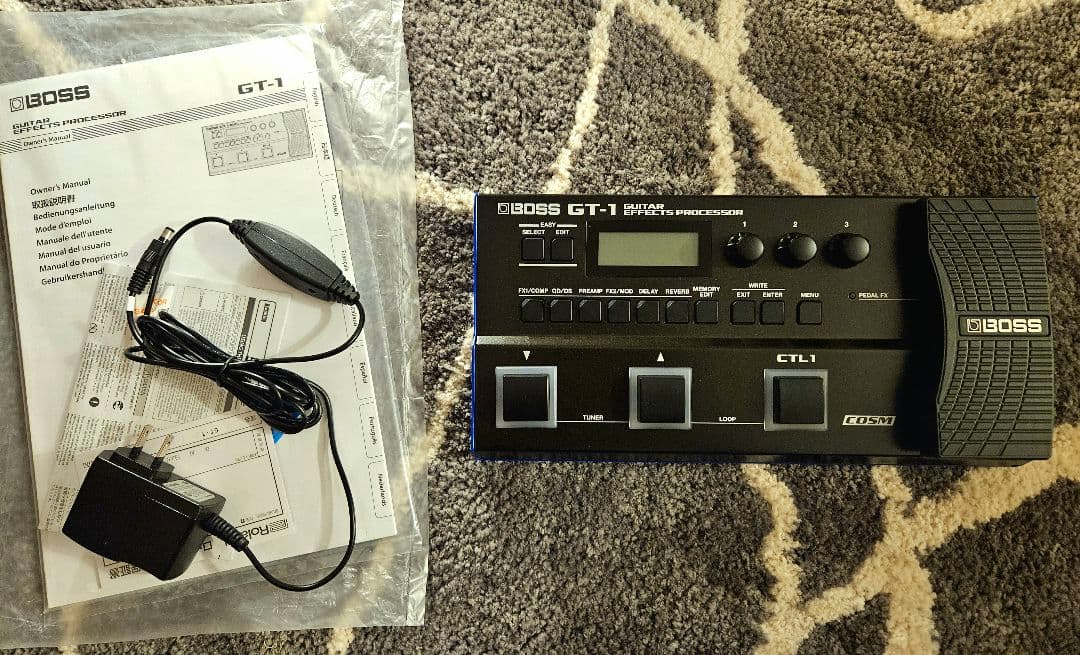 BOSS GT-1 マルチエフェクター (ACアダプター付)