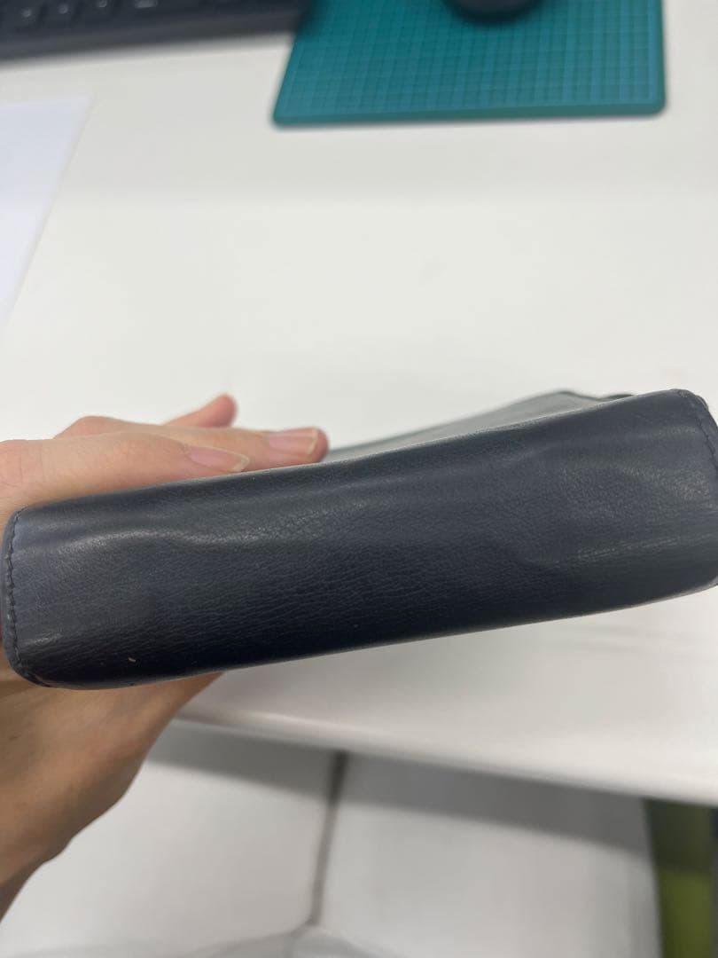 BALENCIAGA ブラックレザー 二つ折り財布