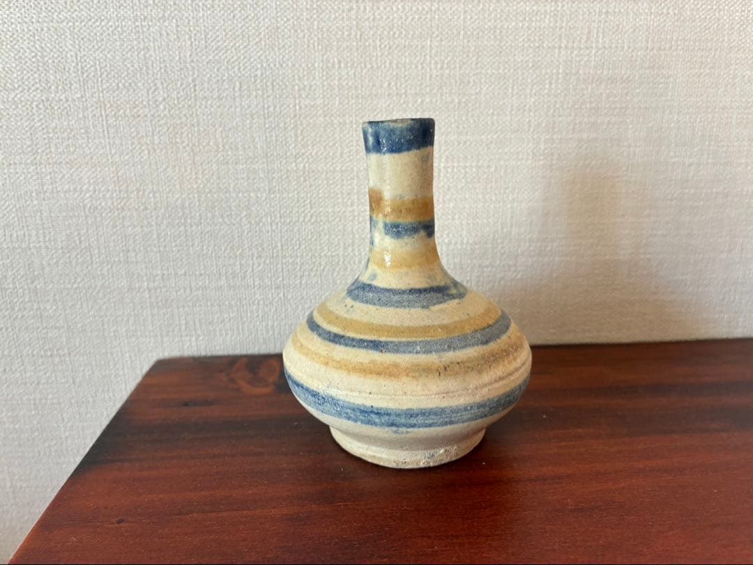 琉球古陶 小壺 骨董 アンティーク 一輪挿し 沖縄 陶器 焼物