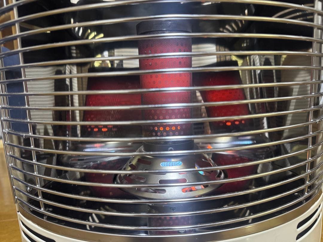 Iwatani カセットガスストーブ CB-STV-DKD2 ガスヒーター