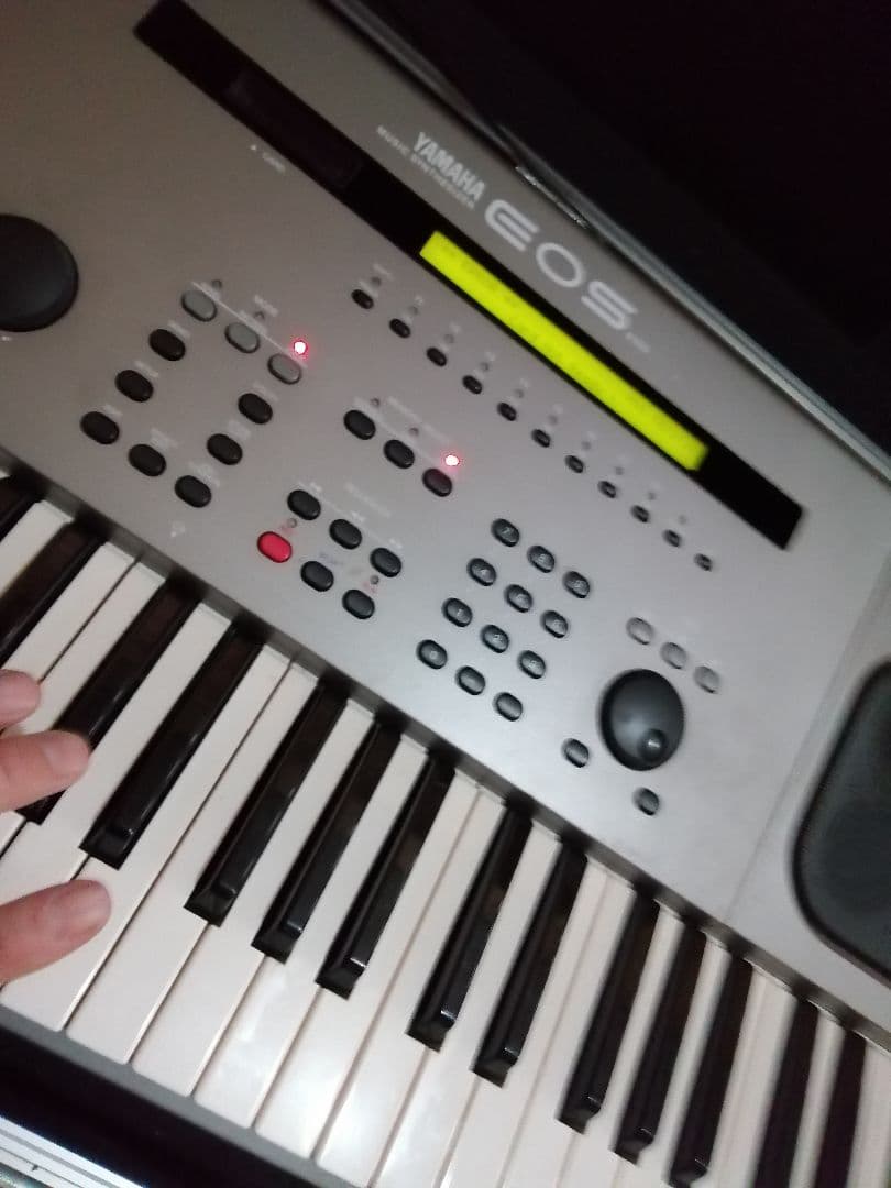 YAMAHA EOS B500 シンセサイザー