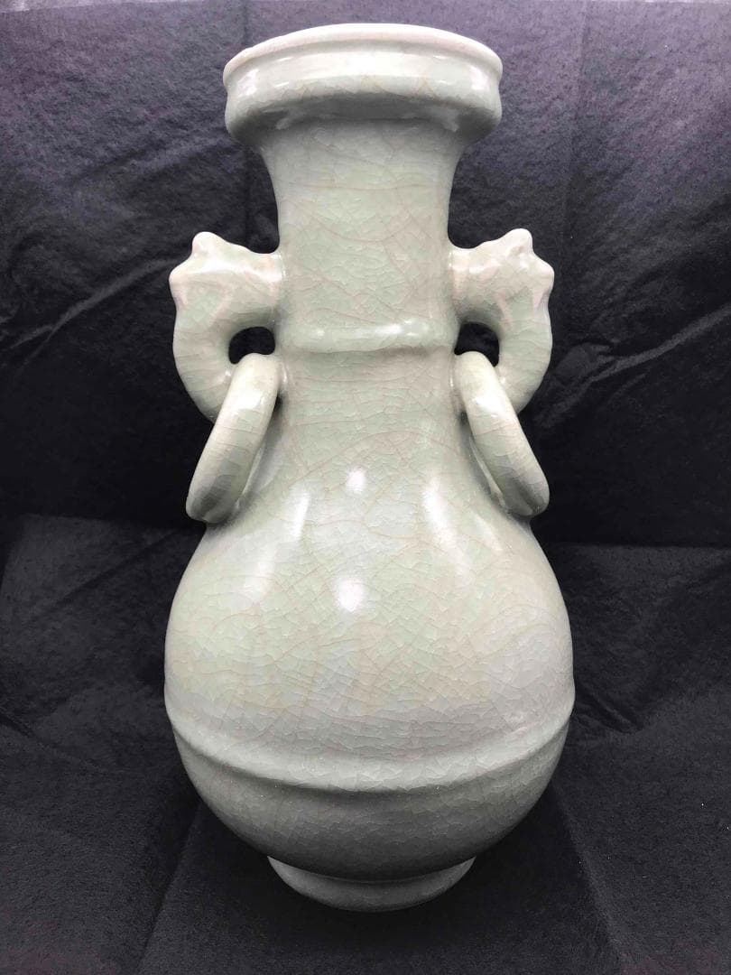 中国古玩　元時代　青磁　龍泉窯双耳瓶　旧家コレクション　蔵出し(A-35)