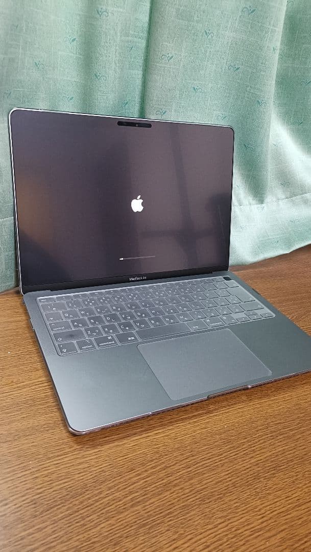 MacBook Air M1 8GB 512GB 充放電回数9 最大容量99%