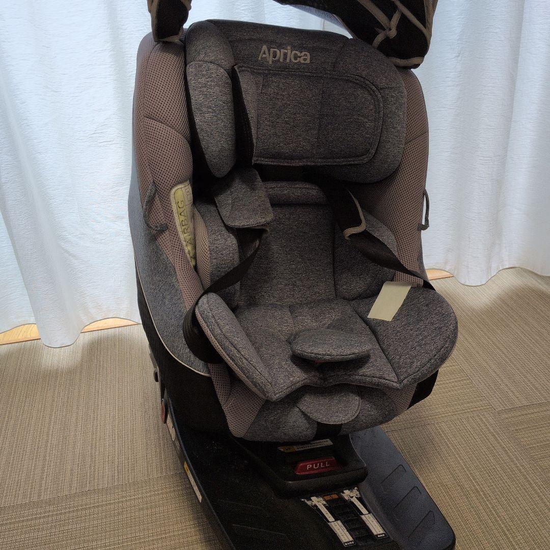 ★たのめる便★送料込み Aprica 車用チャイルドシート グレー