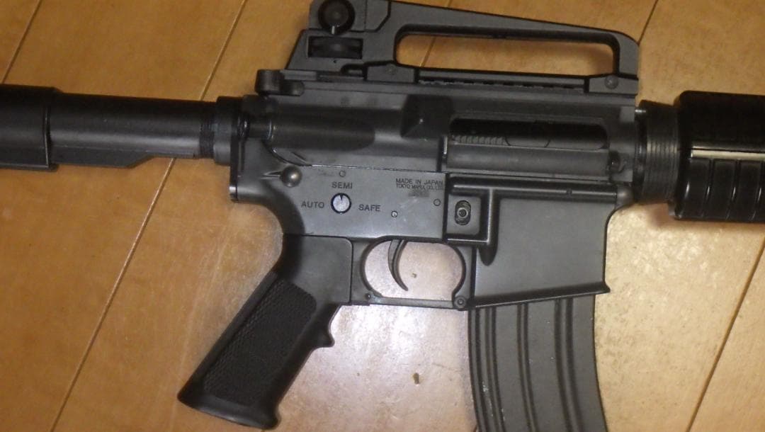 東京マルイ　M4電動ガン　スタンダード８7ｍ／ｓ　１８歳以上+多弾マガジン