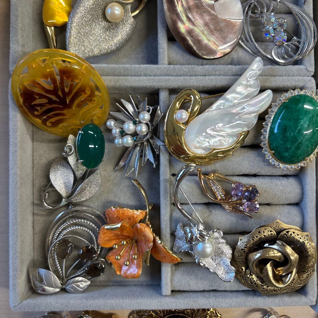 エレガントなヴィンテージブローチセット５８点♩
