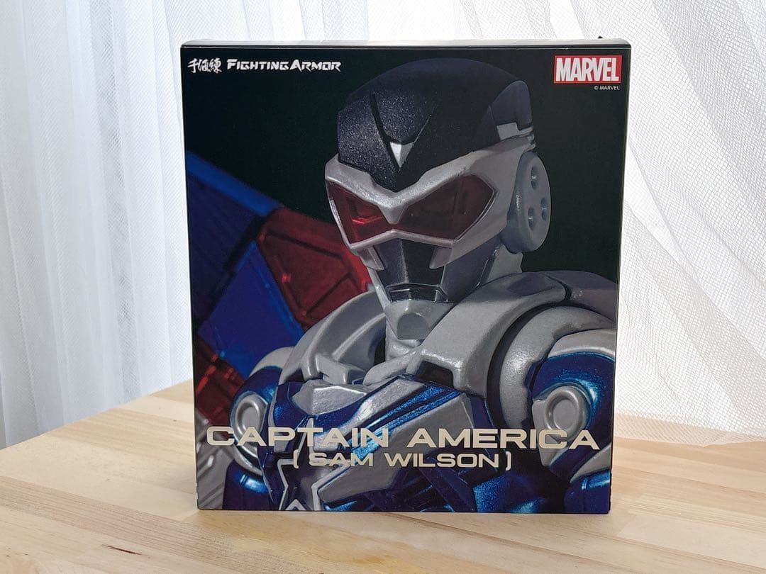 未開封　ファイティングアーマー キャプテン・アメリカ Sam Wilson