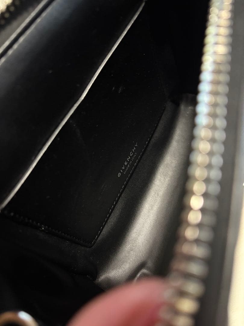 GIVENCHYショルダーバッグ　ハンドバッグ　BB 50KB16J001