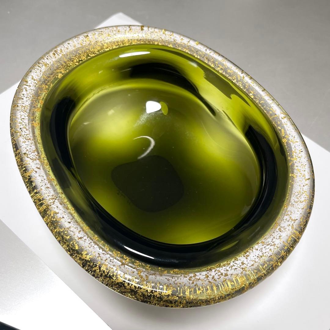 迫二郎作　金箔貼り渕ガラス鉢　オリーブグリーン