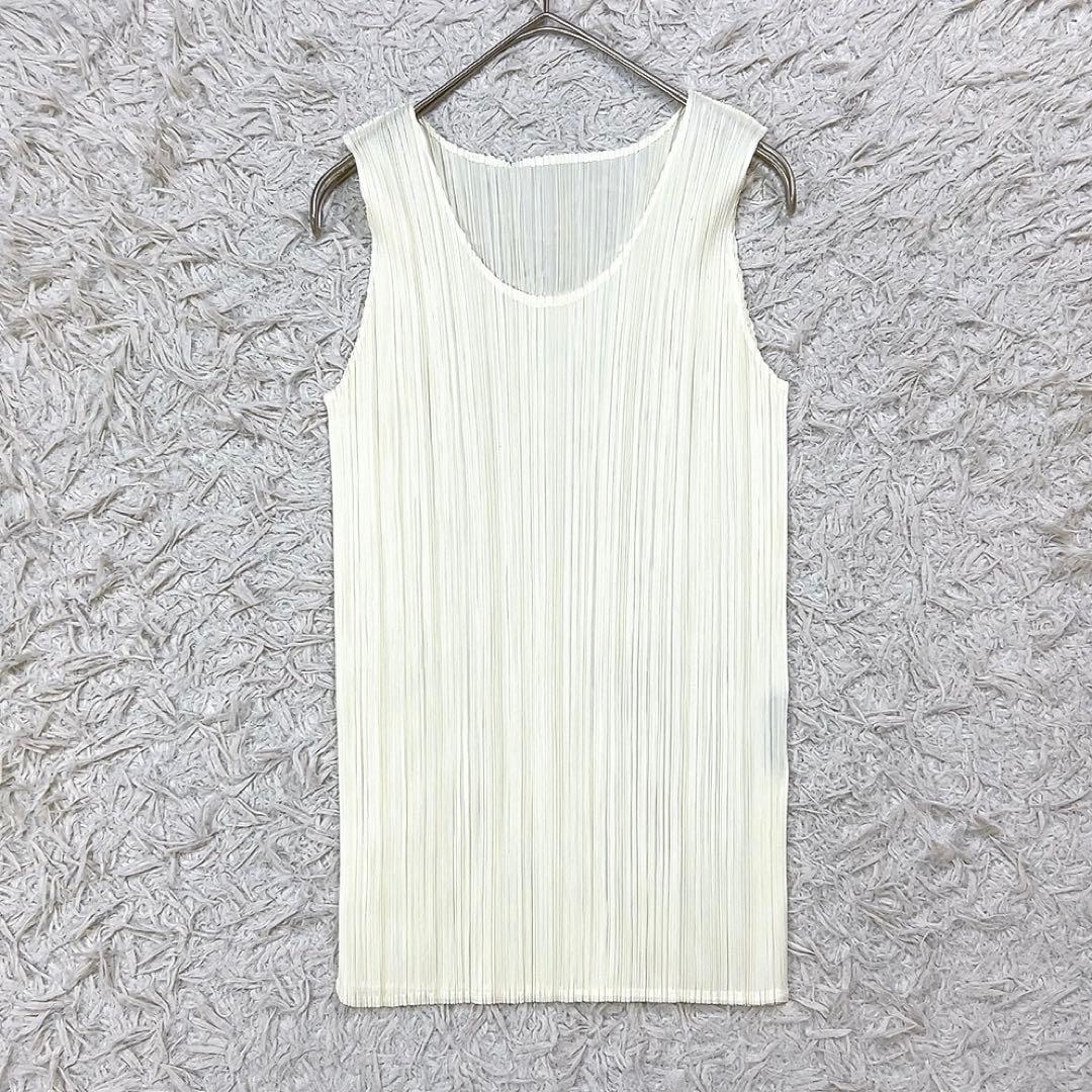 ISSEY MIYAKE イッセイミヤケ プリーツ タンクトップ オフホワイト