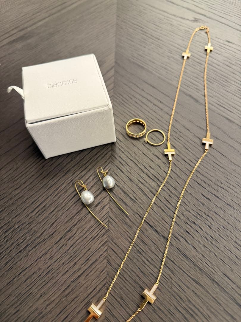 blanc iris パール付きピアス