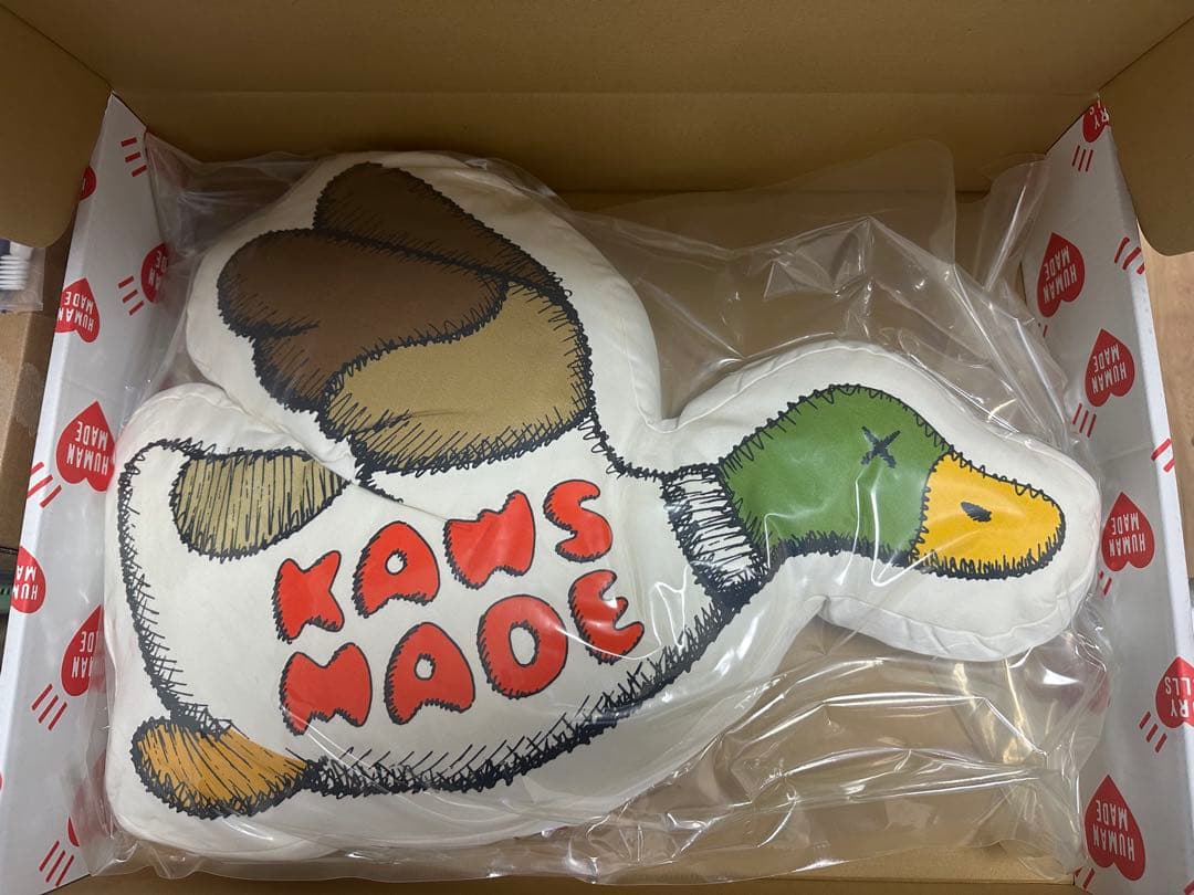 HUMAN MADE CUSHION KAWS #2 カウズコラボクッション