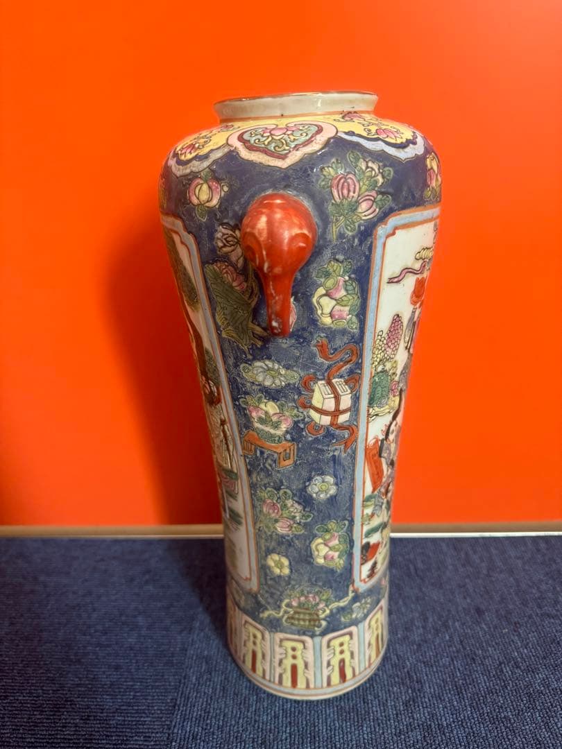 1749中国武神の図が描かれた双耳付きの人物花瓶 大清同治年製銘　時代物