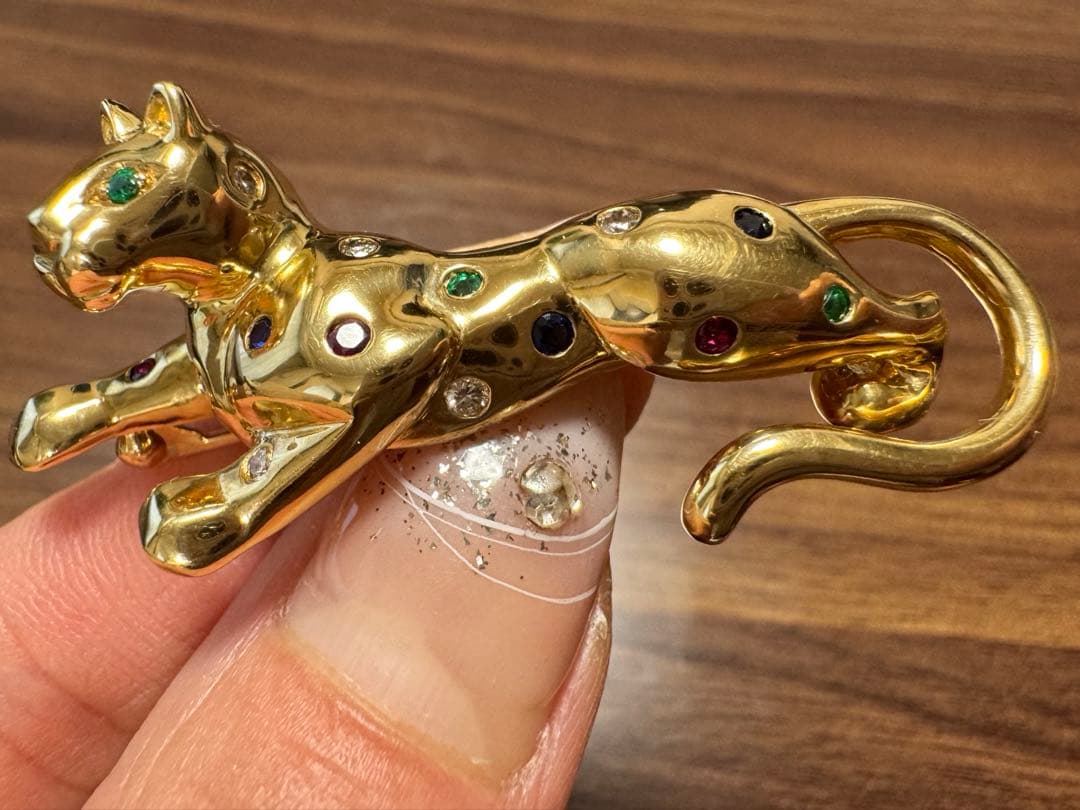 鑑別書付き　豹/パンサーブローチ　k18YG 色石　ダイヤ16.9g