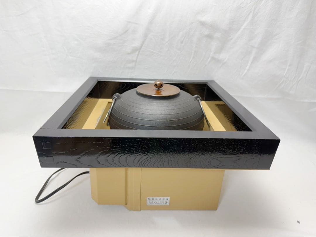 美品 茶道具 野々田電熱式 炉壇 柿合黒塗炉縁 釜 3点セット100V 600w