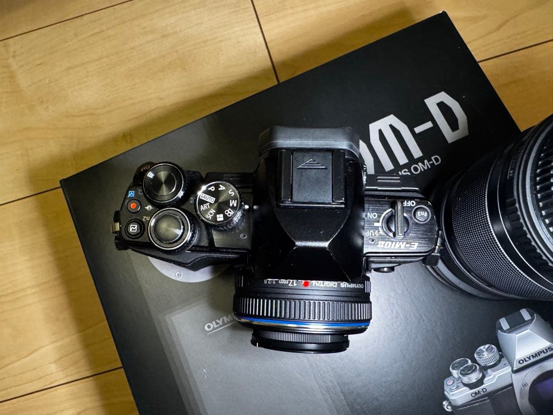 OLYMPUS オリンパス OM-D E-M10 Mark II