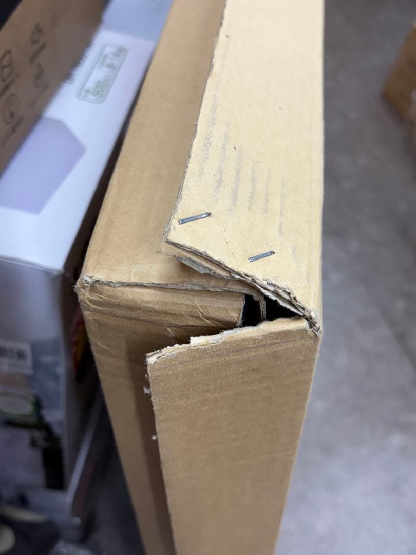 額縁 絵画付き シルバー 大きめ 紐付き