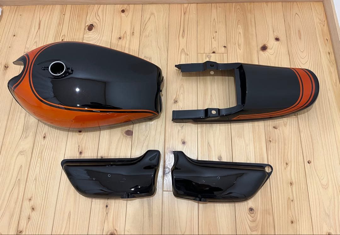 z1 z2 外装セット　火の玉　カワサキ Z1 Z2 当時　純正　タンク　テール