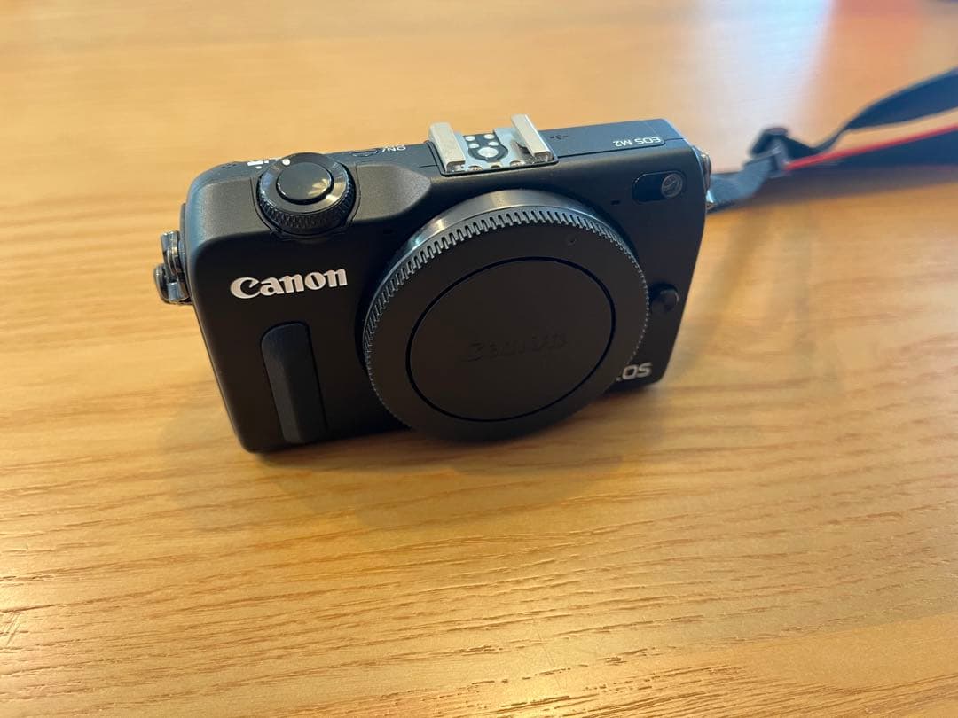 【美品】EOS M2 ダブルズームキット　EF-Mレンズ付　付属品全てあり