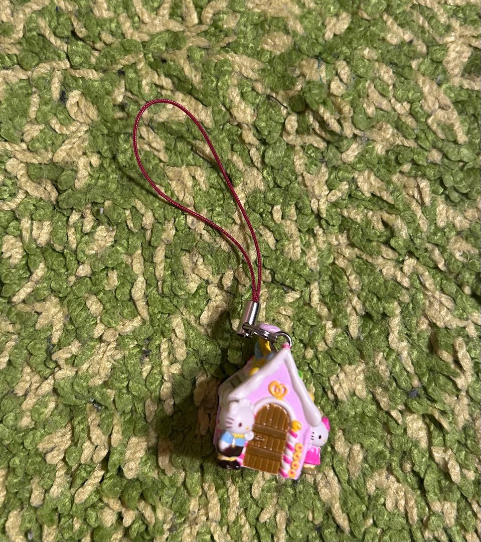 ハローキティ お菓子の家　ストラップ　 ダイワハウス