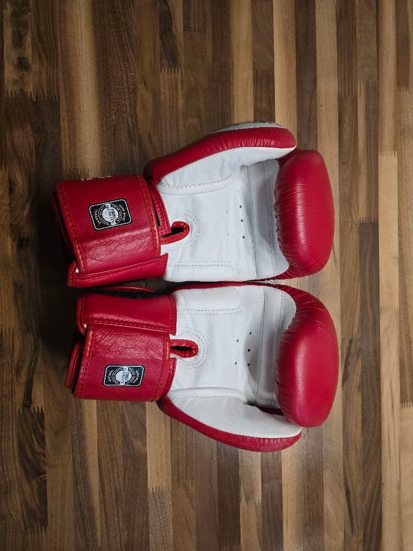 ま*ん様 TWINS Crazy Wolf ボクシンググローブ 12oz 3個セ