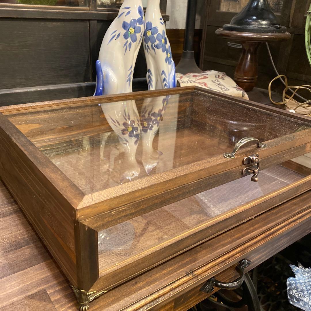 木製ガラスケース