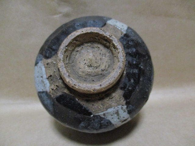 小振りな可愛い楽茶碗　C56-2