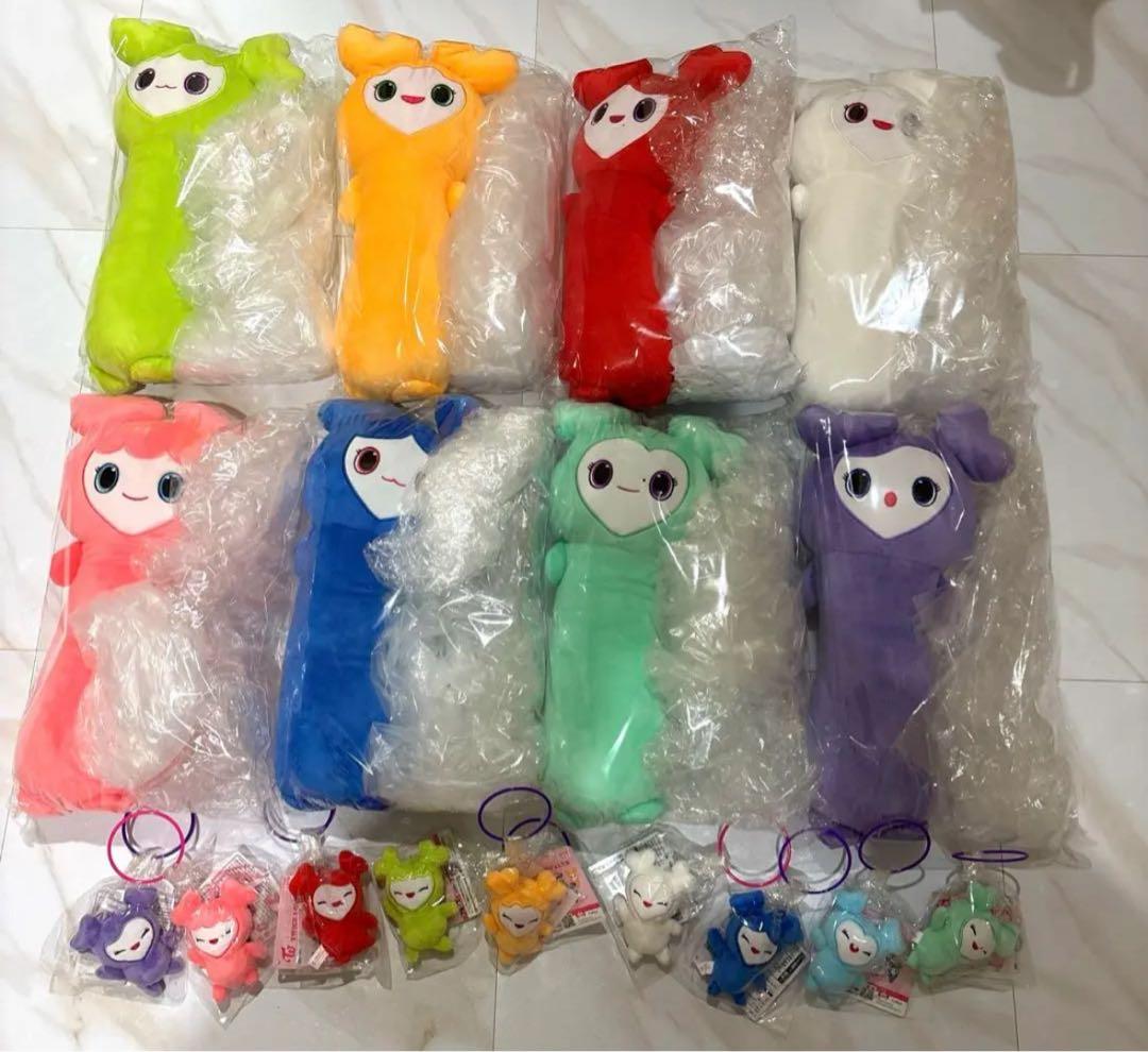 TWICELOVELYS チャーム付きマスコット　のびふにゃBIGぬいぐるみ